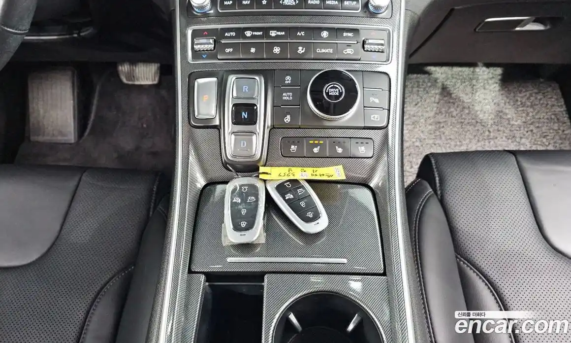 Hyundai Santa Fe 2023 2.5 Автомат в Москве № 112178, фото 9