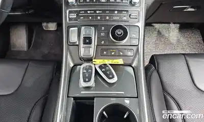 Hyundai Santa Fe 2023 2.5 Автомат в Москве № 112178, миниатюра 9