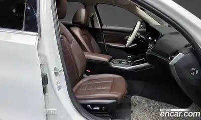 BMW 3-Series 2021 2.0 Автомат в Москве № 158604, миниатюра 11