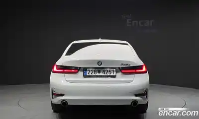 BMW 3-Series 2021 2.0 Автомат в Москве № 158604, миниатюра 4
