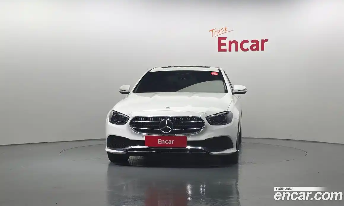 Mercedes-Benz E-Class 2022 2.0 Автомат в Москве № 160850, фото 3