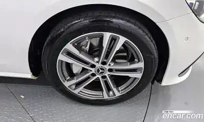 Mercedes-Benz E-Class 2022 2.0 Автомат в Москве № 160850, миниатюра 5