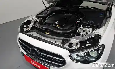 Mercedes-Benz E-Class 2022 2.0 Автомат в Москве № 160850, миниатюра 6