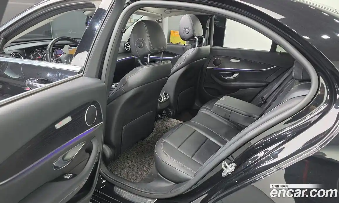 Mercedes-Benz E-Class 2020 1.9 Автомат в Москве № 161531, фото 11