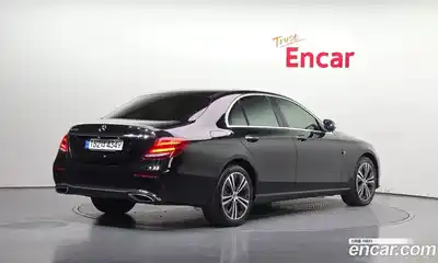 Mercedes-Benz E-Class 2020 1.9 Автомат в Москве № 161531, миниатюра 2
