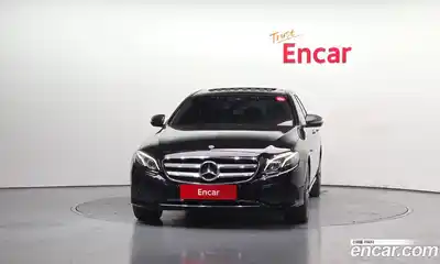 Mercedes-Benz E-Class 2020 1.9 Автомат в Москве № 161531, миниатюра 3