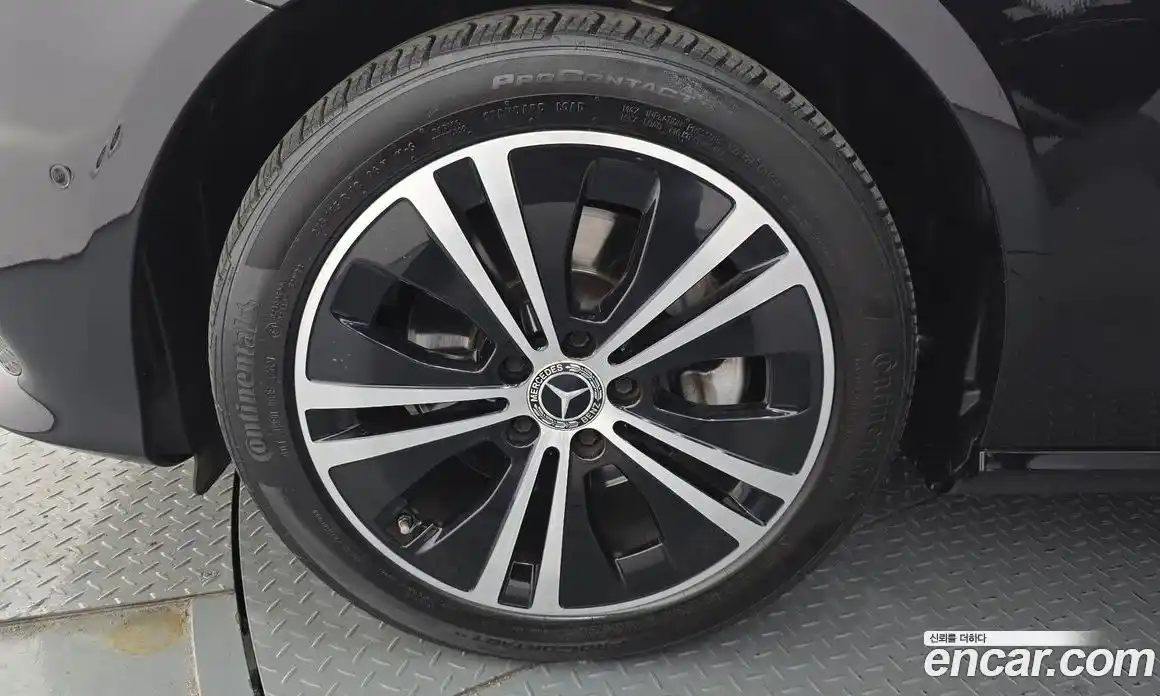 Mercedes-Benz E-Class 2020 1.9 Автомат в Москве № 161531, фото 5