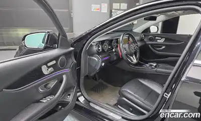 Mercedes-Benz E-Class 2020 1.9 Автомат в Москве № 161531, миниатюра 10