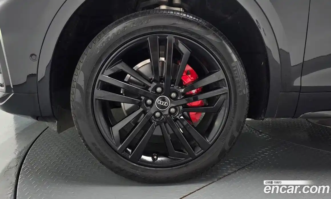 Audi Q5 2023 2.0 Автомат в Москве № 162580, фото 4