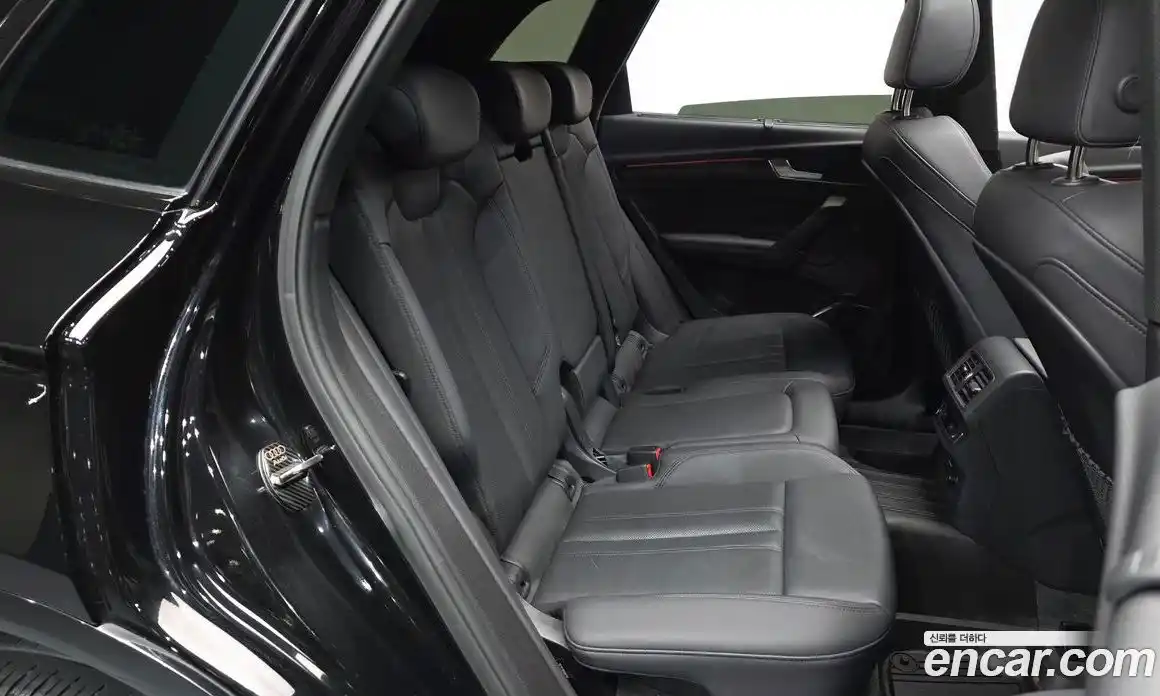 Audi Q5 2023 2.0 Автомат в Москве № 162580, фото 10