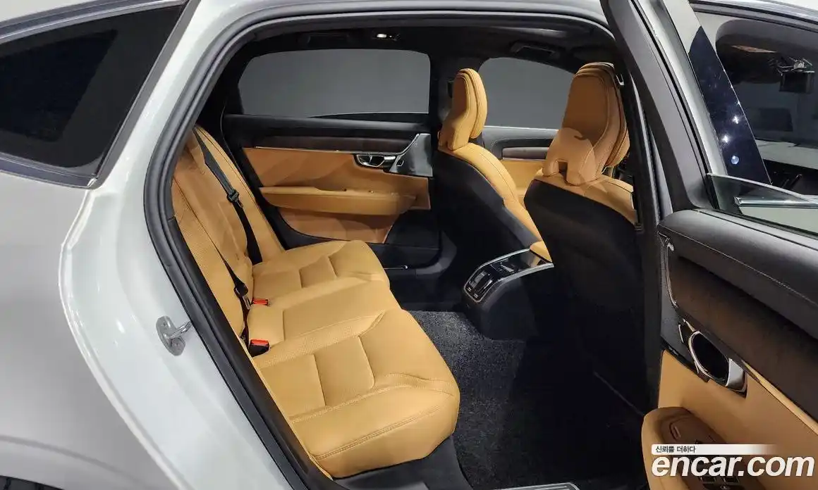 Volvo S90 2024 2.0 Автомат в Москве № 164310, фото 12