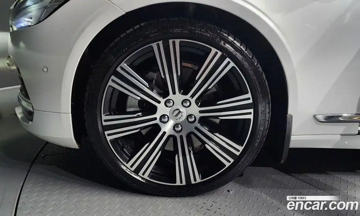 Volvo S90 2024 2.0 Автомат в Москве № 164310, фото 5