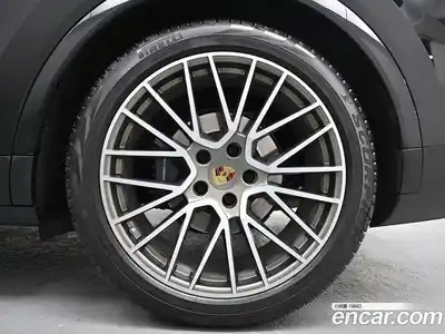 Porsche Cayenne 2023 3.0 Автомат в Москве № 165739, миниатюра 5
