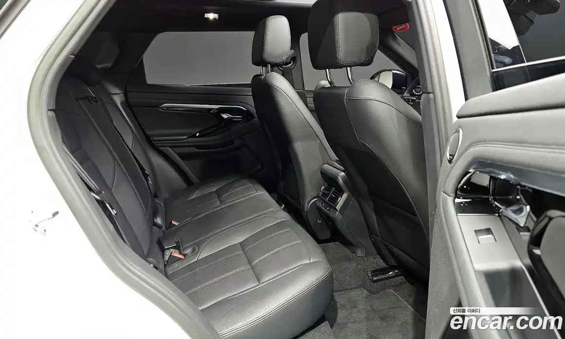 Land Rover Range-Rover Evoque 2023 2.0 Автомат в Москве № 166053, фото 11