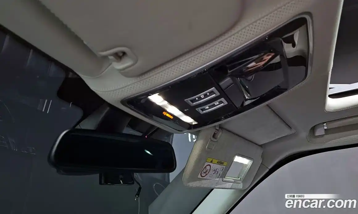 Land Rover Range-Rover 2015 4.4 Автомат в Москве № 166496, фото 17