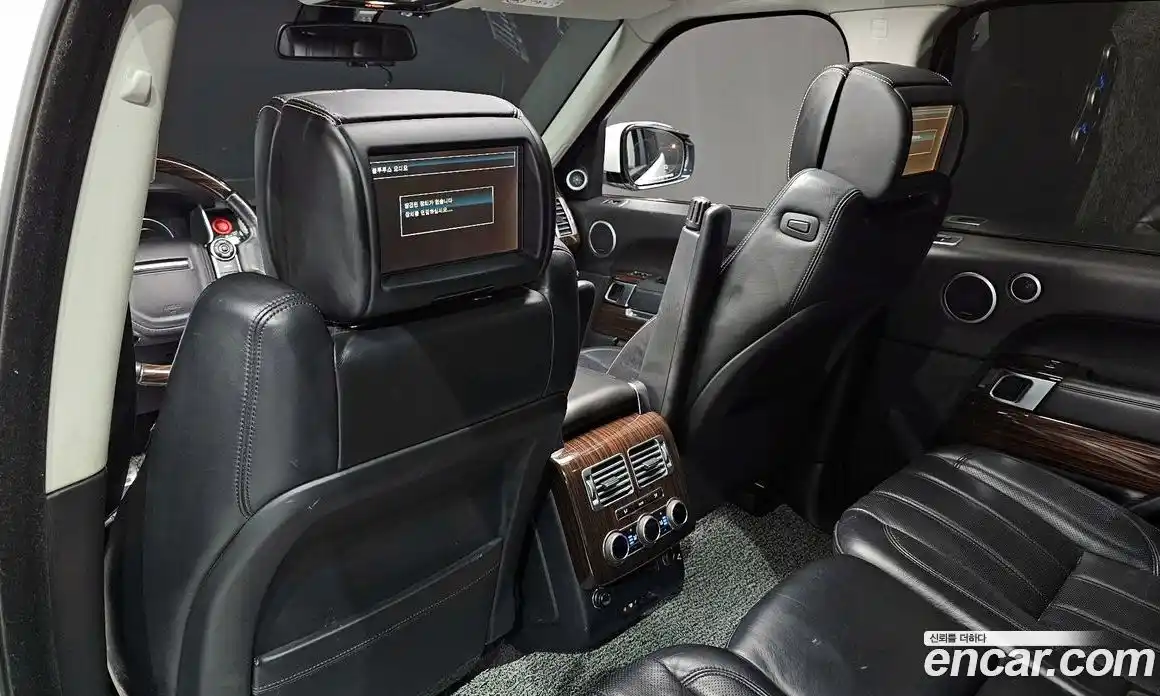 Land Rover Range-Rover 2015 4.4 Автомат в Москве № 166496, фото 19