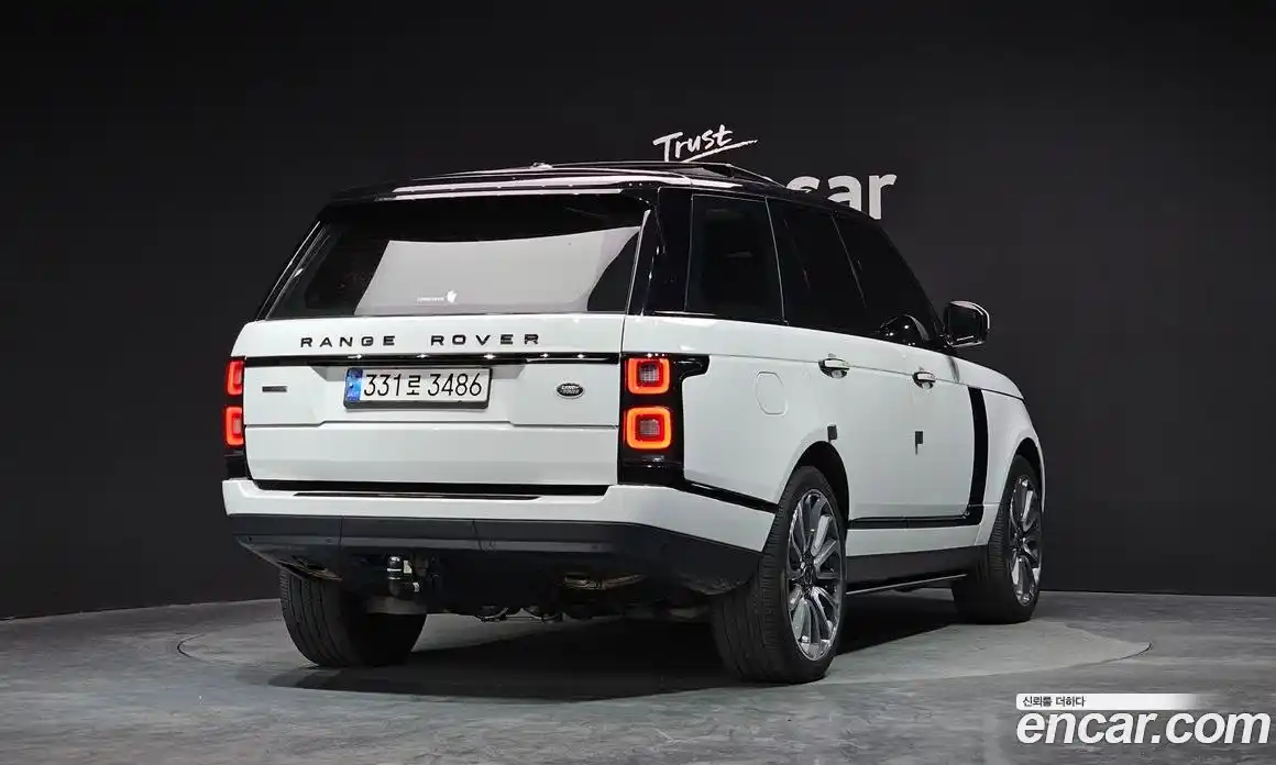Land Rover Range-Rover 2015 4.4 Автомат в Москве № 166496, фото 2