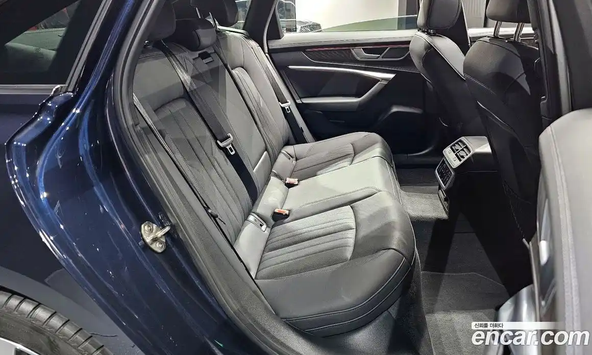 Audi A6 2023 2.0 Автомат в Москве № 196091, фото 12