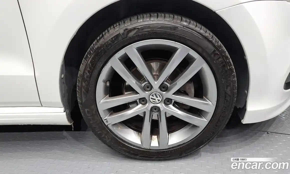 Volkswagen Polo 2015 1.4 Автомат в Москве № 199133, фото 5