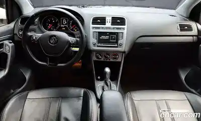 Volkswagen Polo 2015 1.4 Автомат в Москве № 199133, миниатюра 7