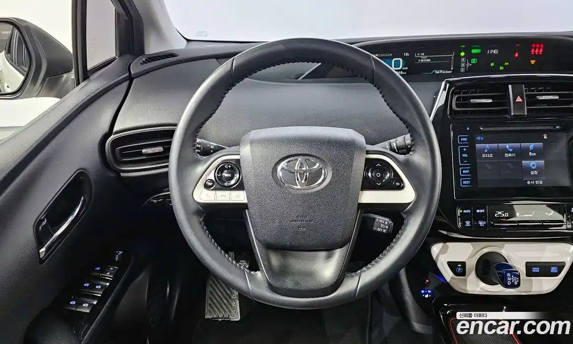 Toyota Prius 2018 1.8 Автомат в Москве № 199677, фото 13