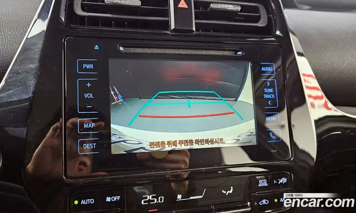 Toyota Prius 2018 1.8 Автомат в Москве № 199677, фото 16