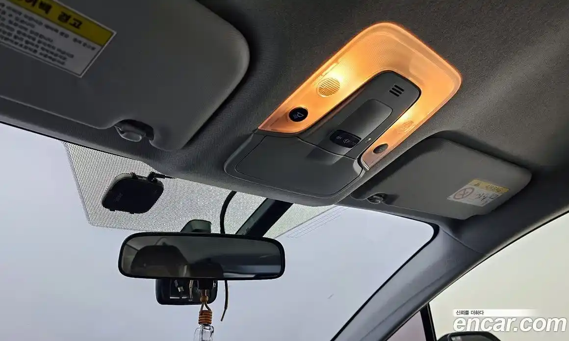 Toyota Prius 2018 1.8 Автомат в Москве № 199677, фото 17