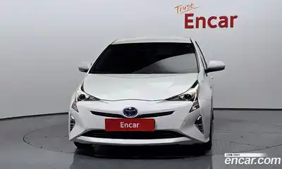 Toyota Prius 2018 1.8 Автомат в Москве № 199677, миниатюра 3