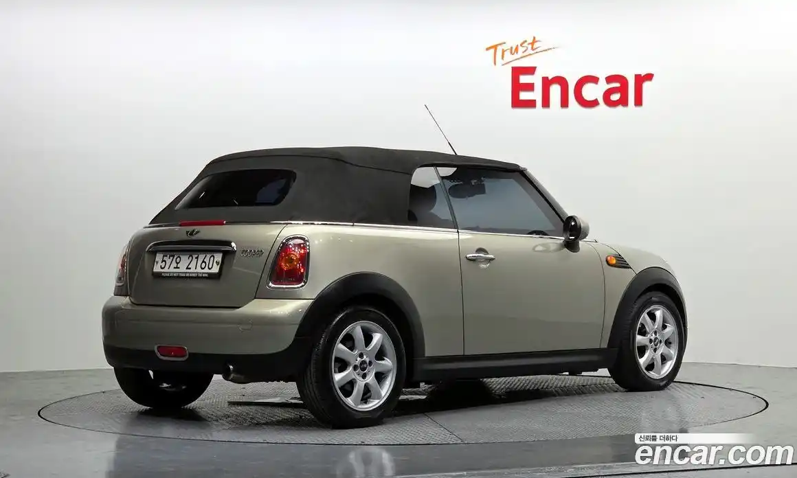 Mini Cooper Convertible 2010 1.6 Автомат в Москве № 200041, фото 20