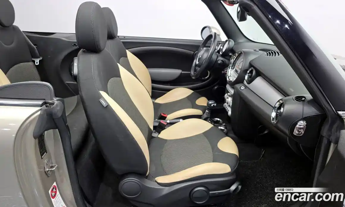 Mini Cooper Convertible 2010 1.6 Автомат в Москве № 200041, фото 10