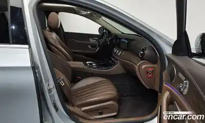 Mercedes-Benz E-Class 2019 1.9 Автомат в Москве № 211998, миниатюра 11