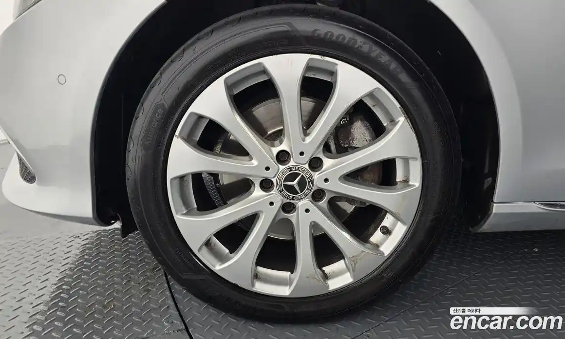 Mercedes-Benz E-Class 2019 1.9 Автомат в Москве № 211998, фото 5