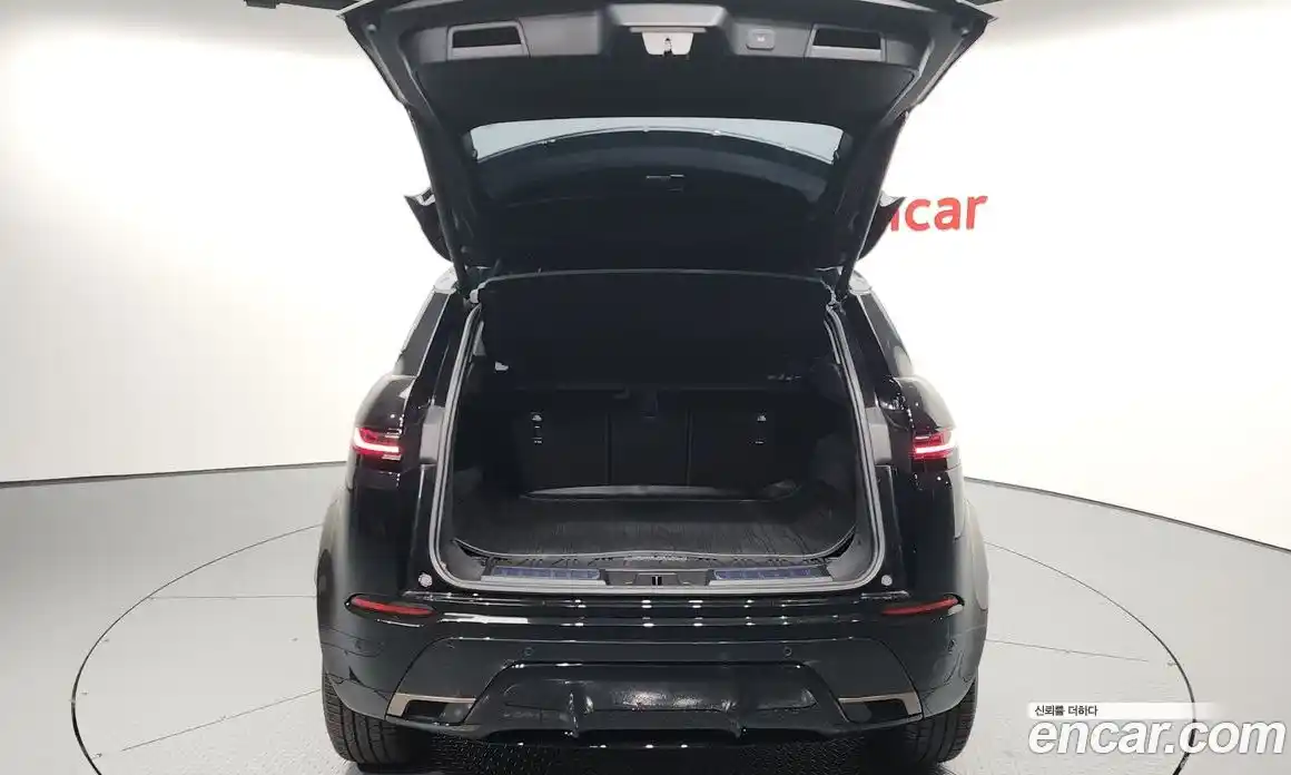 Land Rover Range-Rover Evoque 2024 2.0 Автомат в Москве № 231130, фото 20