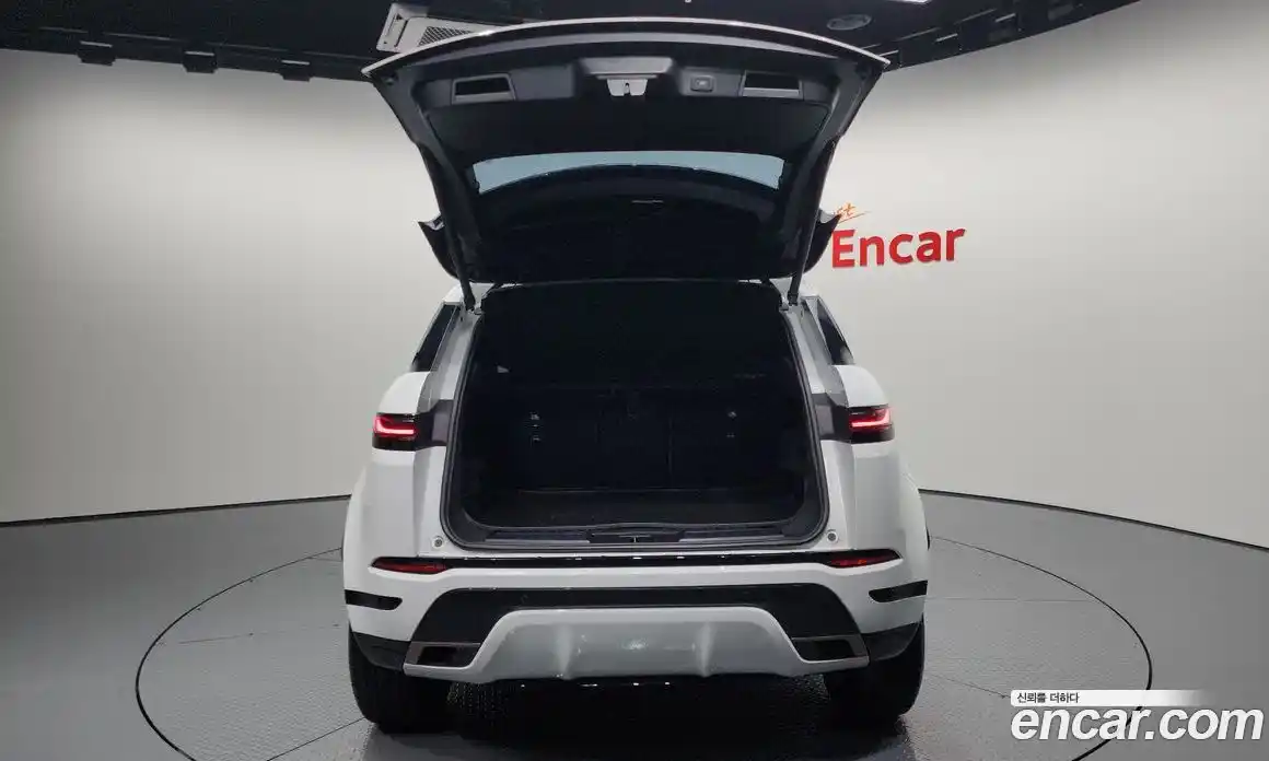 Land Rover Range-Rover Evoque 2024 2.0 Автомат в Москве № 231172, фото 20