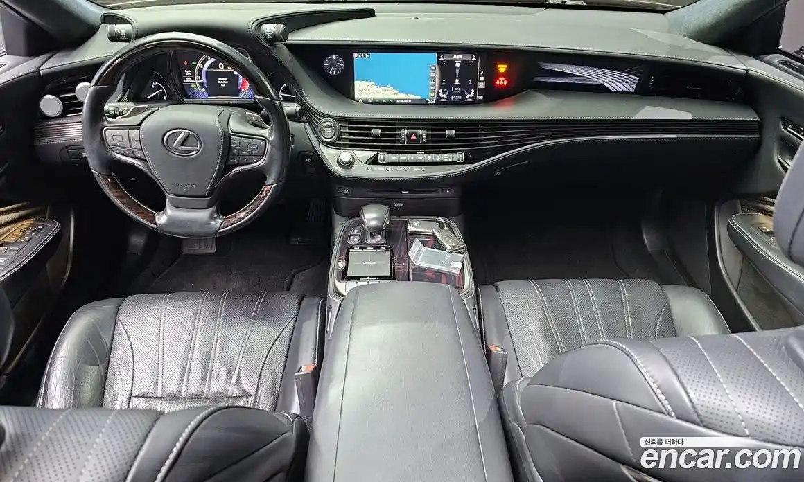 Lexus LS 2018 3.4 Автомат в Москве № 231994, фото 7