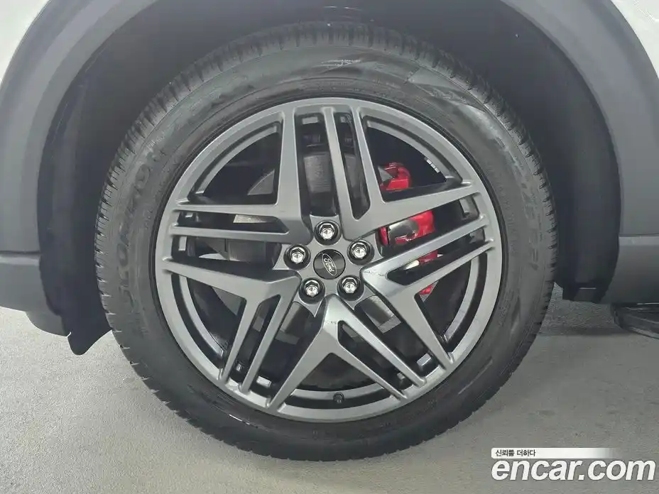 Ford Explorer 2025 2.3 Автомат в Москве № 233122, фото 5