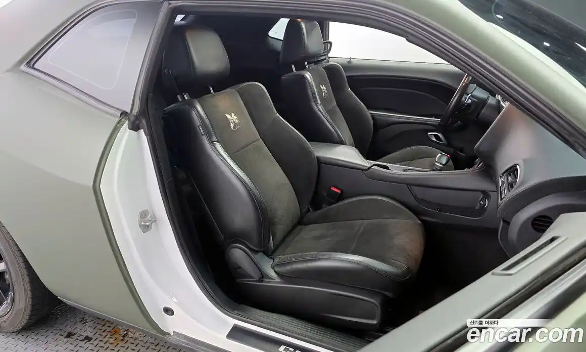 Dodge Challenger 2016 6.4 Автомат в Москве № 256894, фото 11