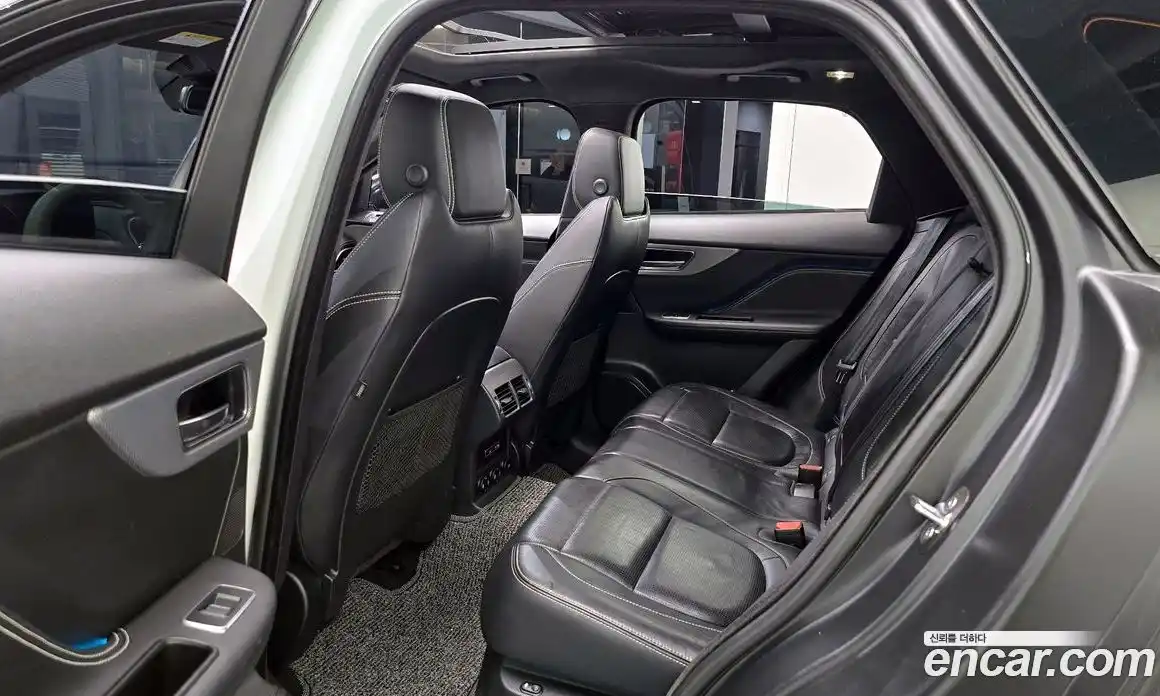 Jaguar F-Pace 2017 3.0 Автомат в Москве № 320068, фото 13