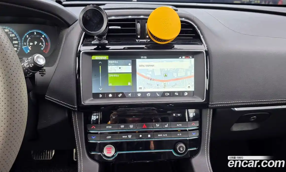 Jaguar F-Pace 2017 3.0 Автомат в Москве № 320068, фото 16