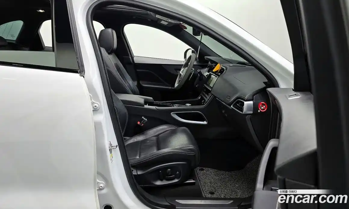 Jaguar F-Pace 2017 3.0 Автомат в Москве № 320068, фото 10