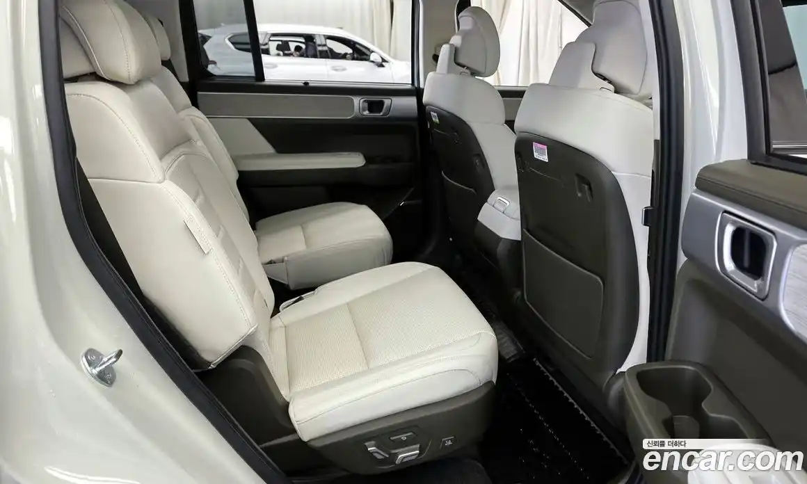 Hyundai Santa Fe 2024 1.6 Автомат в Москве № 109852, фото 12