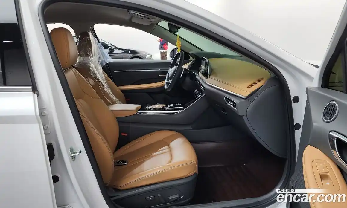 Hyundai Sonata 2022 1.6 Автомат в Москве № 111421, фото 11