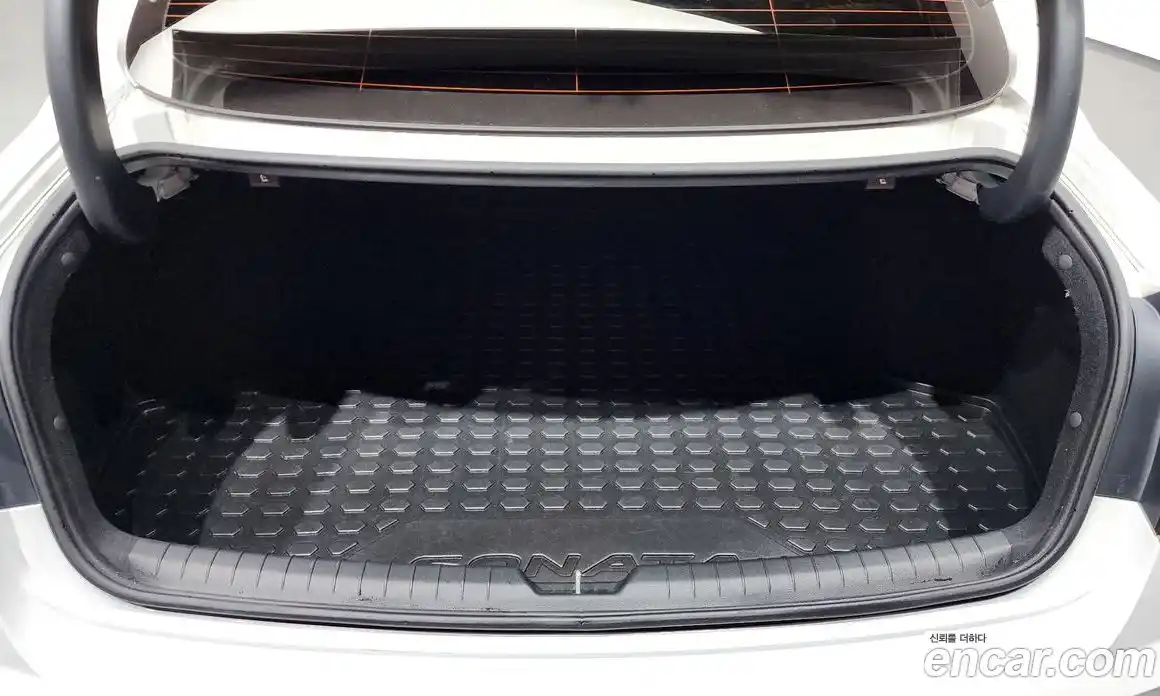 Hyundai Sonata 2022 1.6 Автомат в Москве № 111421, фото 20