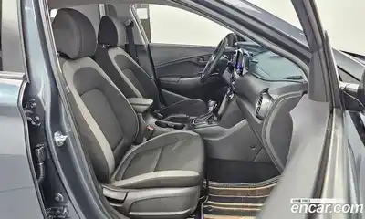 Hyundai Kona 2018 1.6 Автомат в Москве № 112884, миниатюра 10