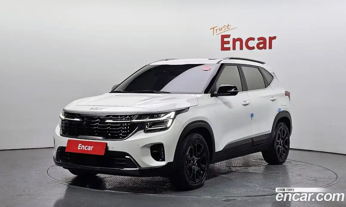 Kia Seltos 2023 1.6 Автомат в Москве № 115627, фото 1