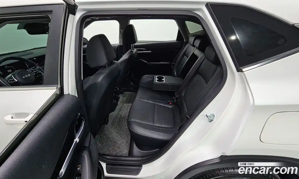 Kia Seltos 2023 1.6 Автомат в Москве № 115627, фото 11