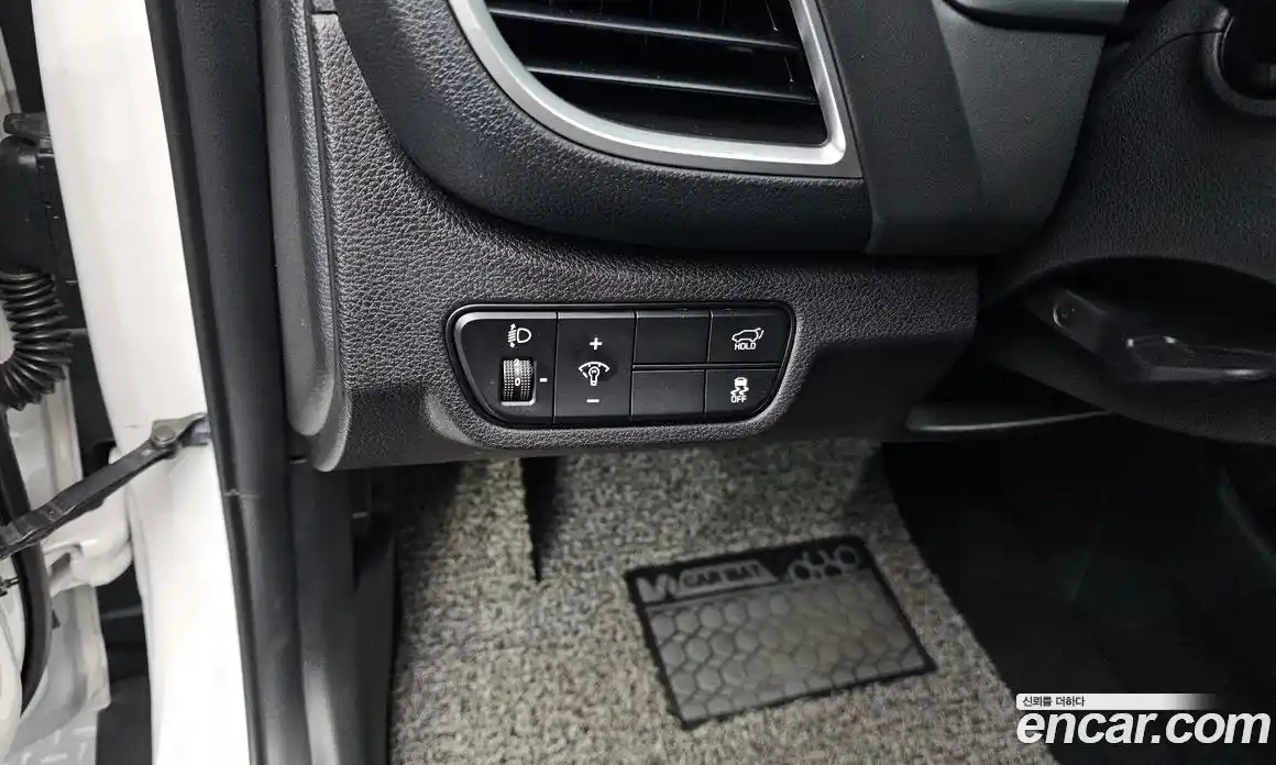 Kia Seltos 2023 1.6 Автомат в Москве № 115627, фото 13