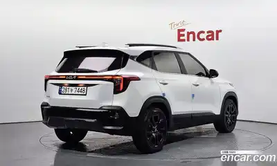 Kia Seltos 2023 1.6 Автомат в Москве № 115627, миниатюра 2