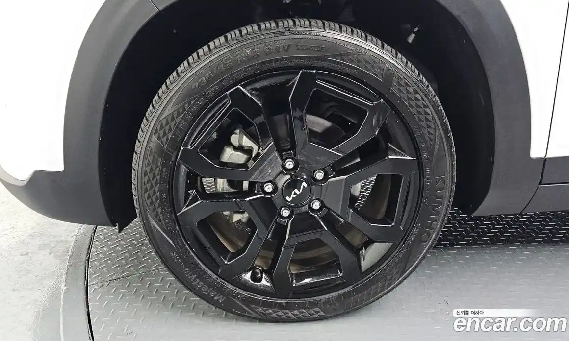 Kia Seltos 2023 1.6 Автомат в Москве № 115627, фото 5