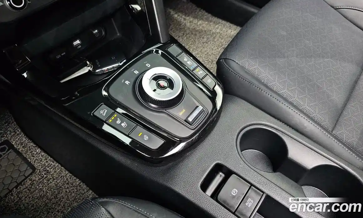 Kia Seltos 2023 1.6 Автомат в Москве № 115627, фото 9